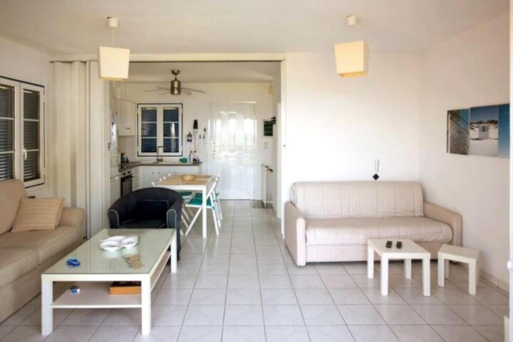 Karantou Villa Tiros Exterior photo